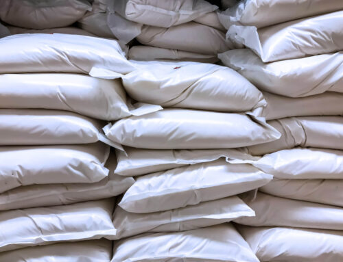 Saco industrial de polietileno: Guía para elegir el espesor, formato y acabados según tu producto